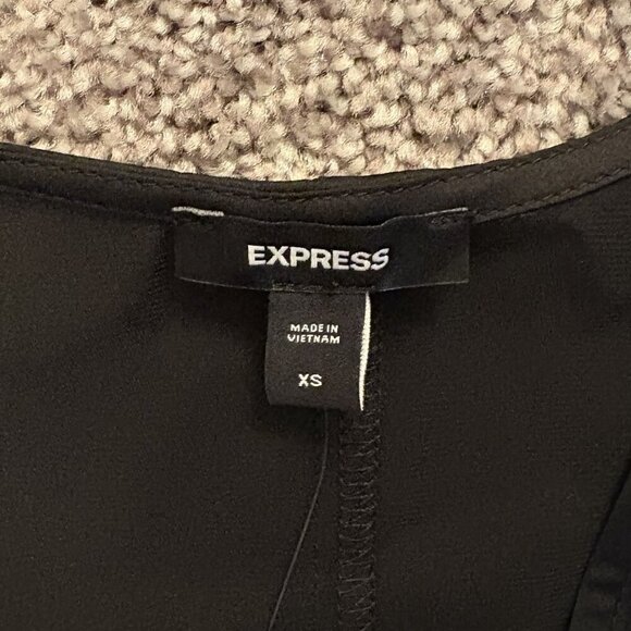Express Women's Satin Draped Top Size XS Black Long Sleeves Faux Wrap NWT $58 - Picture 15 of 16